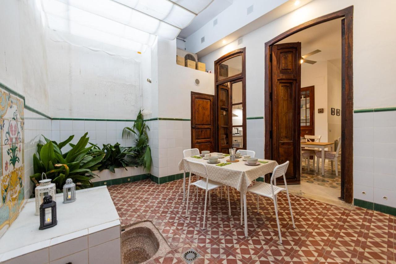 Florit Flats - Traditional House In El Cabanyal Apartment Valencia Bagian luar foto